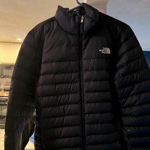 Northface puffy jacket. Color: Black Size:Medium, like new!
